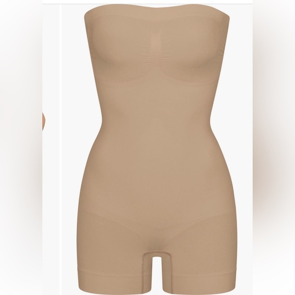 NEW SKIMS clay seamless sculpt strapless Shorty bodysuit new in pkg/no box - Picture 6 of 7
